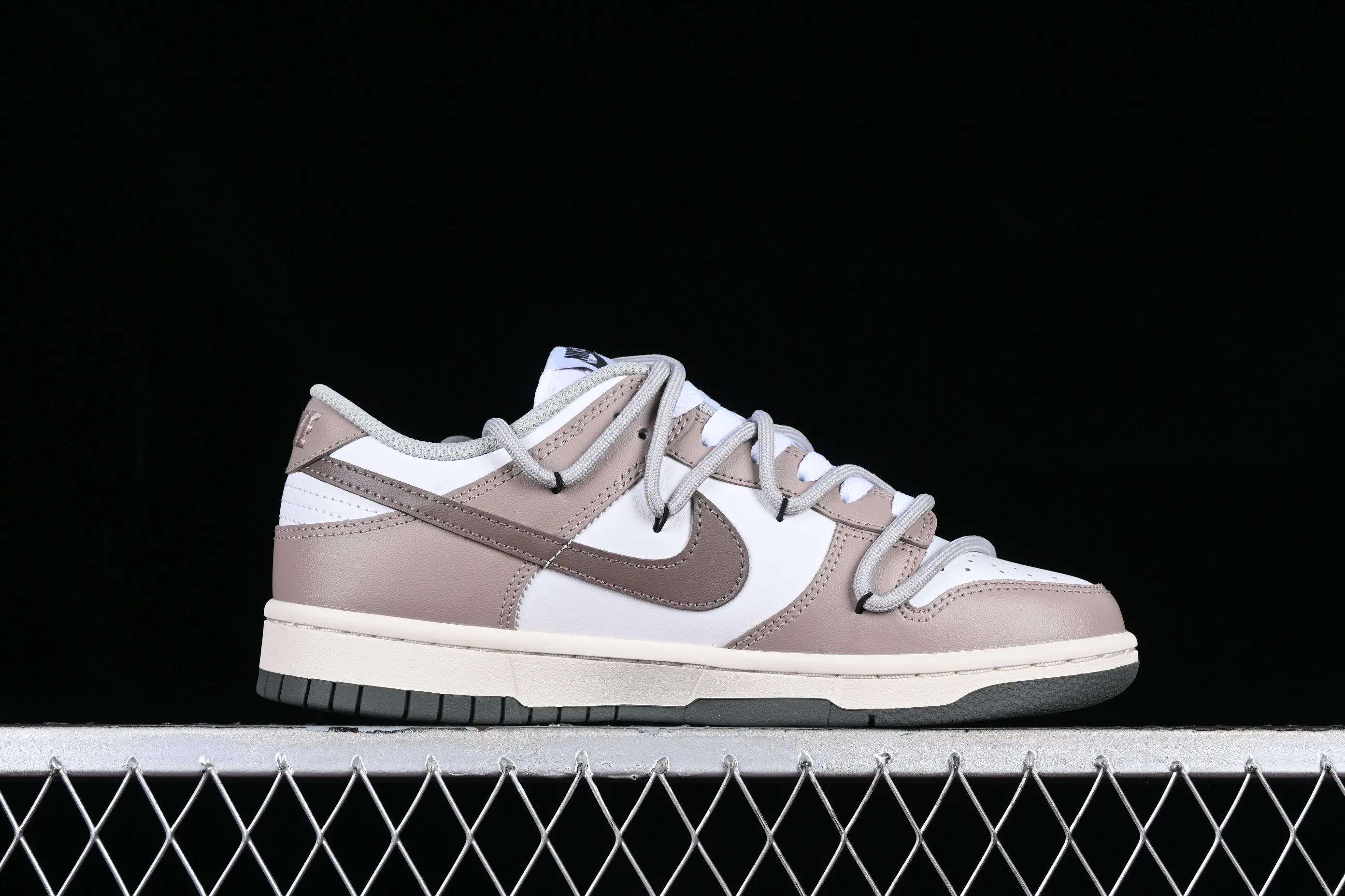 All categories Nk SB Dunk series Nk SB Dunk Low low-top sneakers Nk Dunk Low Retro customized version of deconstructed strappy low-top casual sneakers DD1503-117